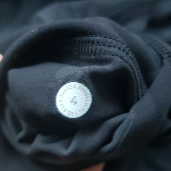 Lululemon Black Gray Camo Yoga Edgy Feminine Athleisure Workout 27" Size 4 - Picture 7 of 7